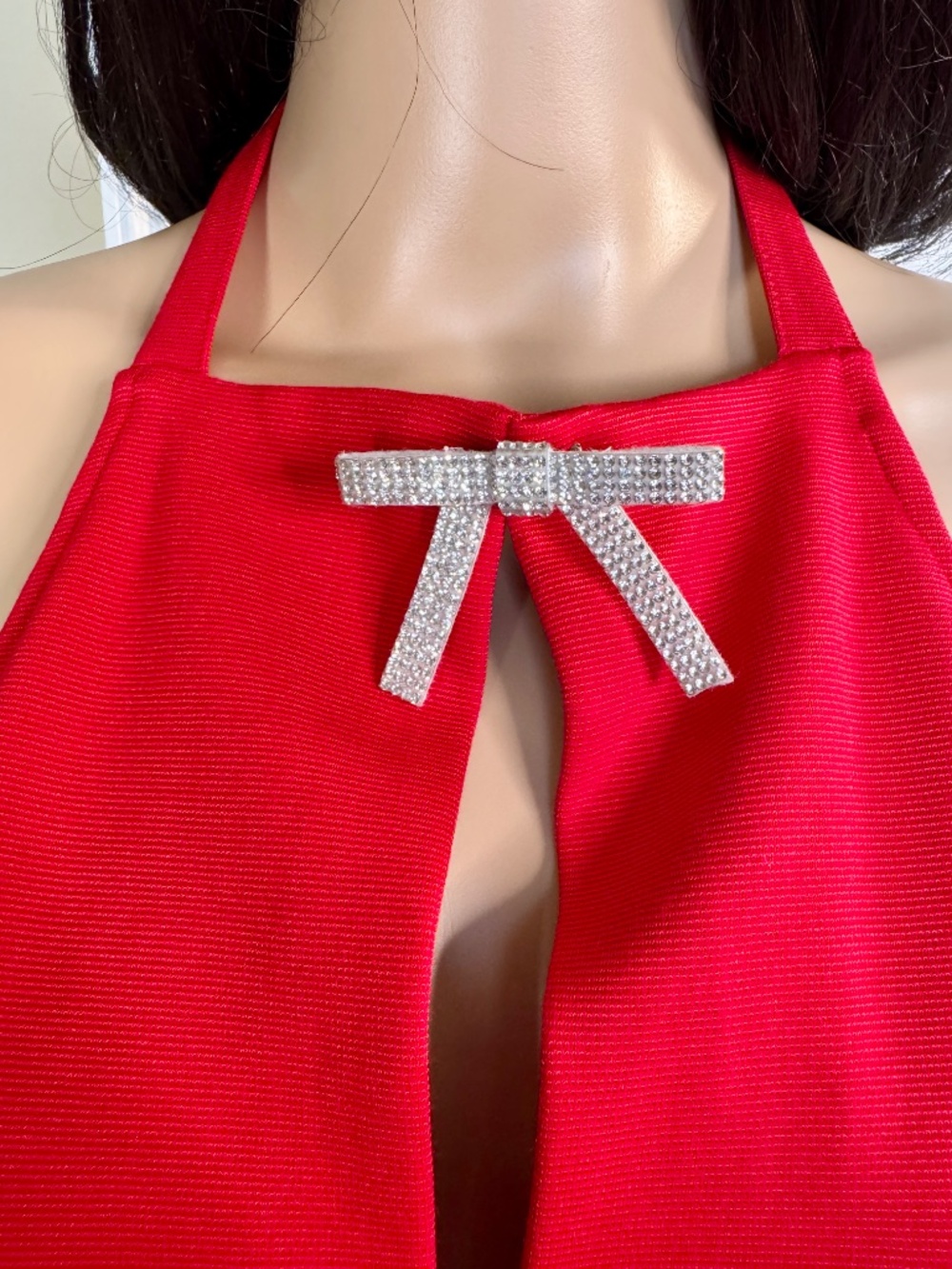 MAEVE ANTHROPOLOGIE EMBELLISHED BOW RED HALTER TOP - MEDIUM - Picture 10 of 17